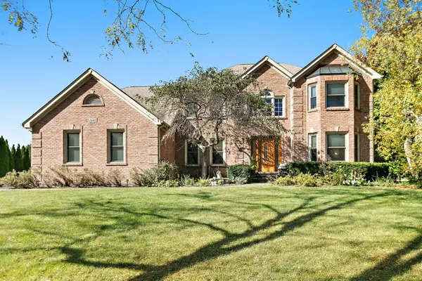1646 Flagstone Drive, Crystal Lake, IL 60014