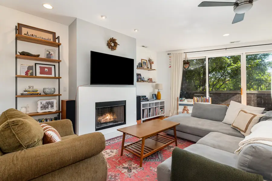 2818 W Chicago Avenue #2, Chicago, IL 60622 - #3