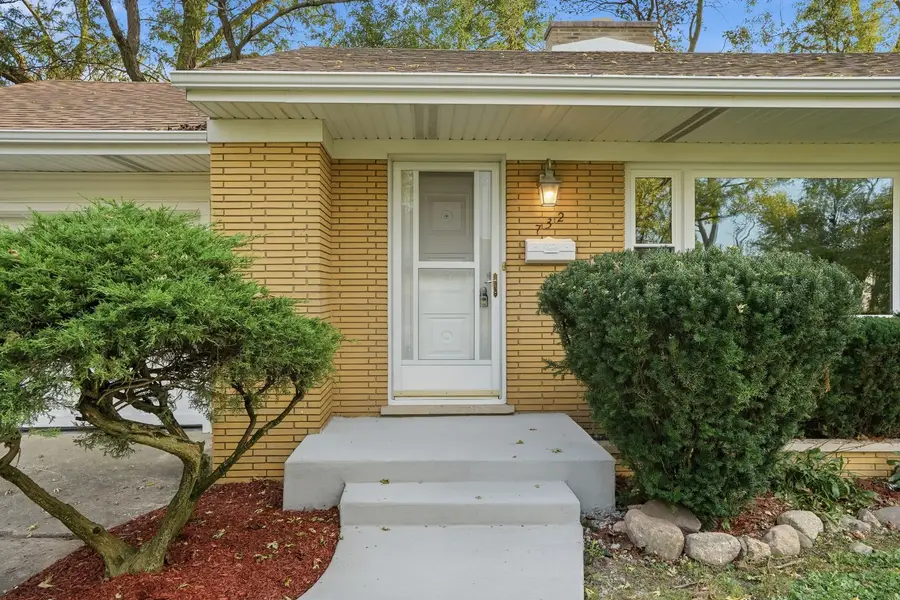 732 1st Street, Crete, IL 60417 - #2