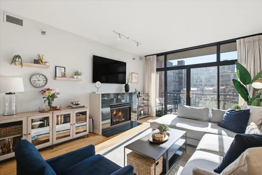 3232 N Halsted Street #D406, Chicago, IL 60657 - #2