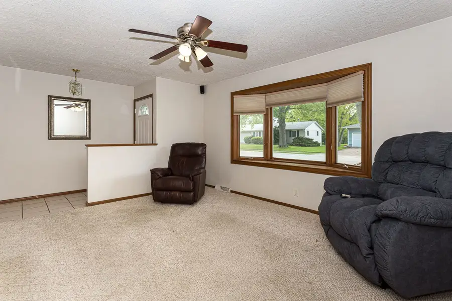 2524 W 43rd Street, Davenport, IA 52806 - #3