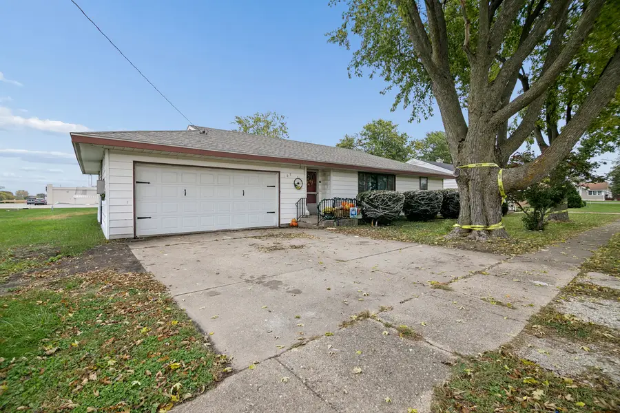 105 E Charles Street, Ashkum, IL 60911 - #2