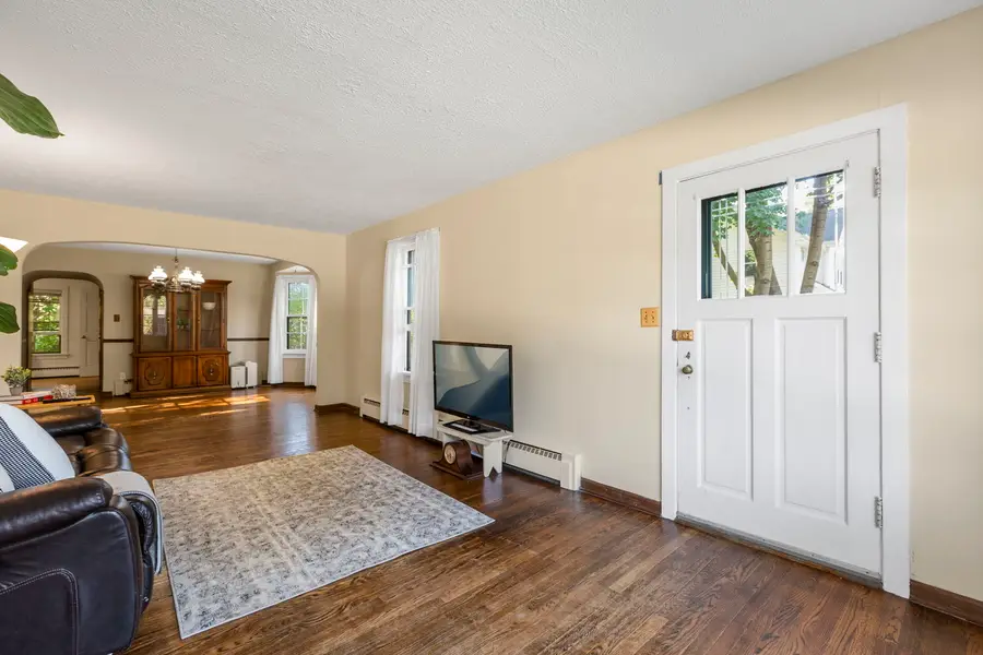 1201 Lincoln Avenue, Fox River Grove, IL 60021 - #2