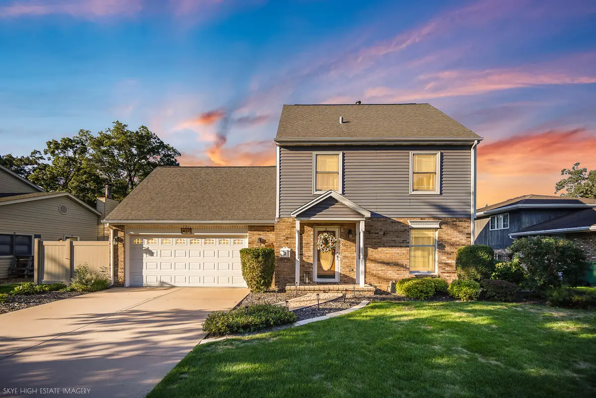 427 Glenys Drive, Lemont, IL 60439 - #1