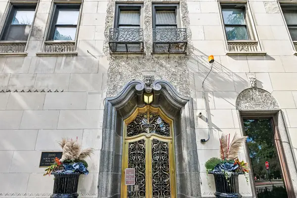 2000 N Lincoln Park West Avenue #912, Chicago, IL 60614