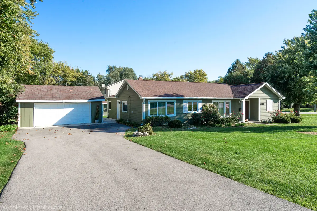290 Hawthorn Lane, Hoffman Estates, IL 60169 - #1