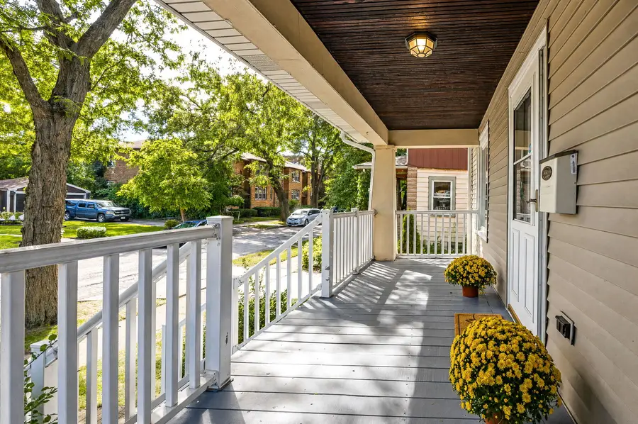 198 W Quincy Street, Riverside, IL 60546 - #2