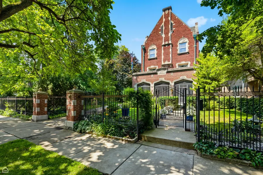 4940 S Greenwood Avenue, Chicago, IL 60615 - #2