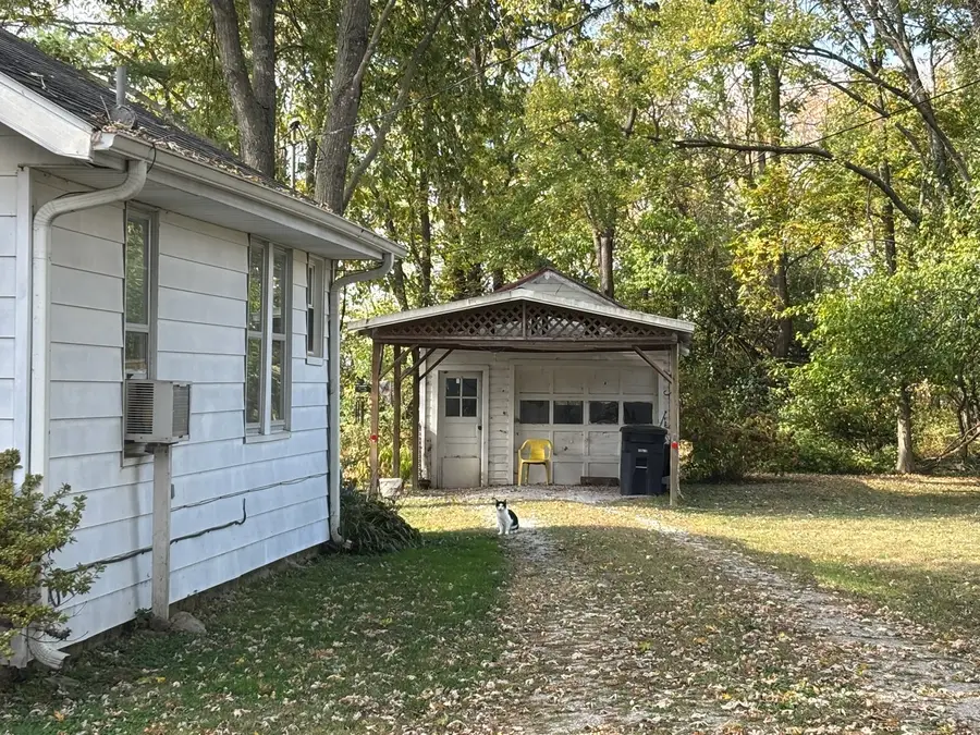 203 S Vincent Street, Salem, IL 62881 - #2