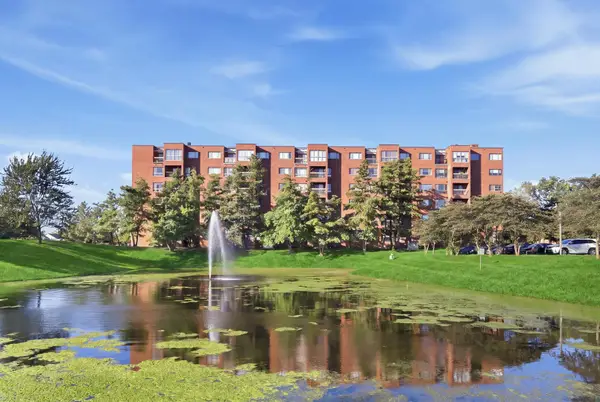 Address Withheld By Seller, Glenview, IL 60025