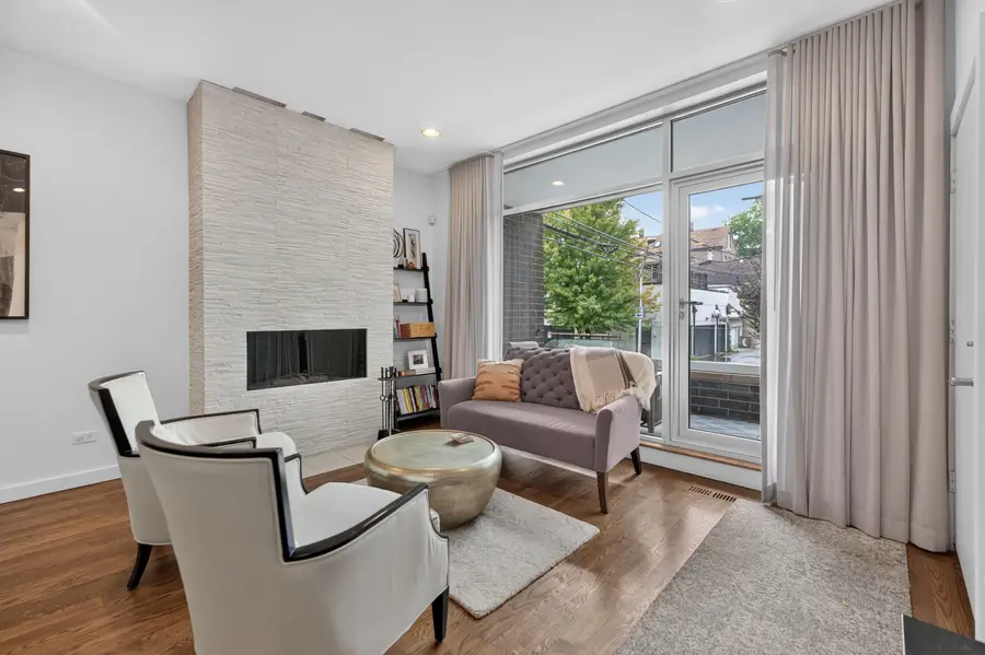 2012 W Shakespeare Avenue #1, Chicago, IL 60647 - #3