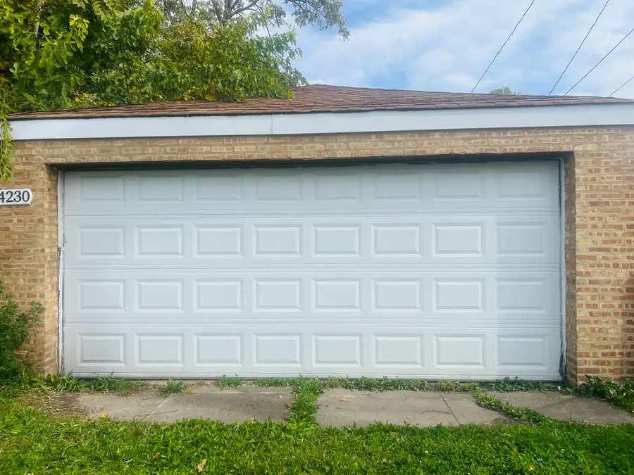 14230 S Wallace Avenue, Riverdale, IL 60827 - #3
