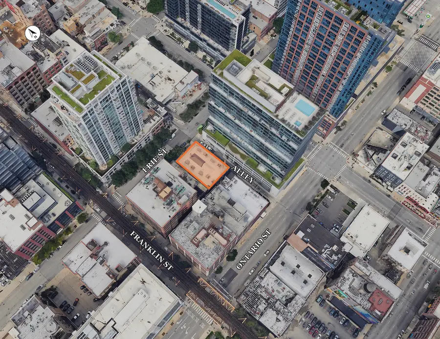 219 W Erie Street, Chicago, IL 60654 - #2