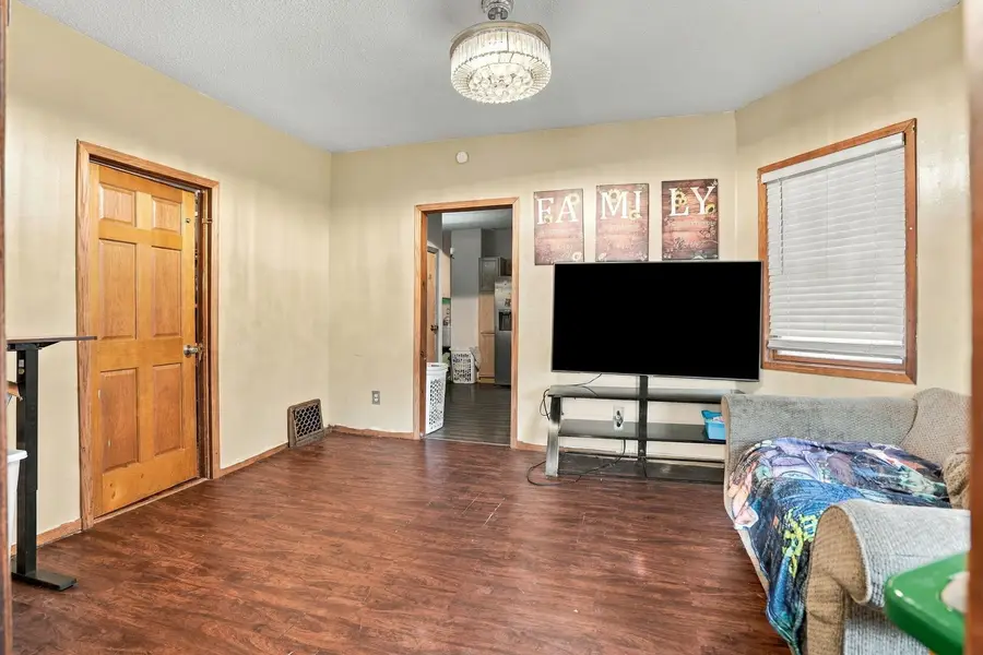 1828 W 6th Street, Davenport, IA 52802 - #2