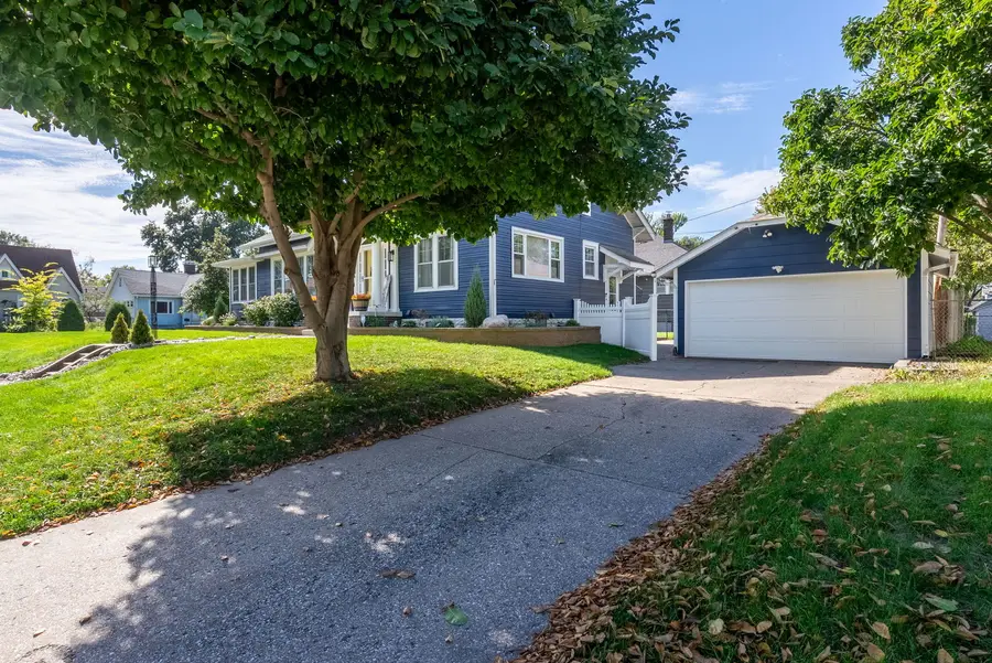 2604 Davenport Avenue, Davenport, IA 52803 - #3