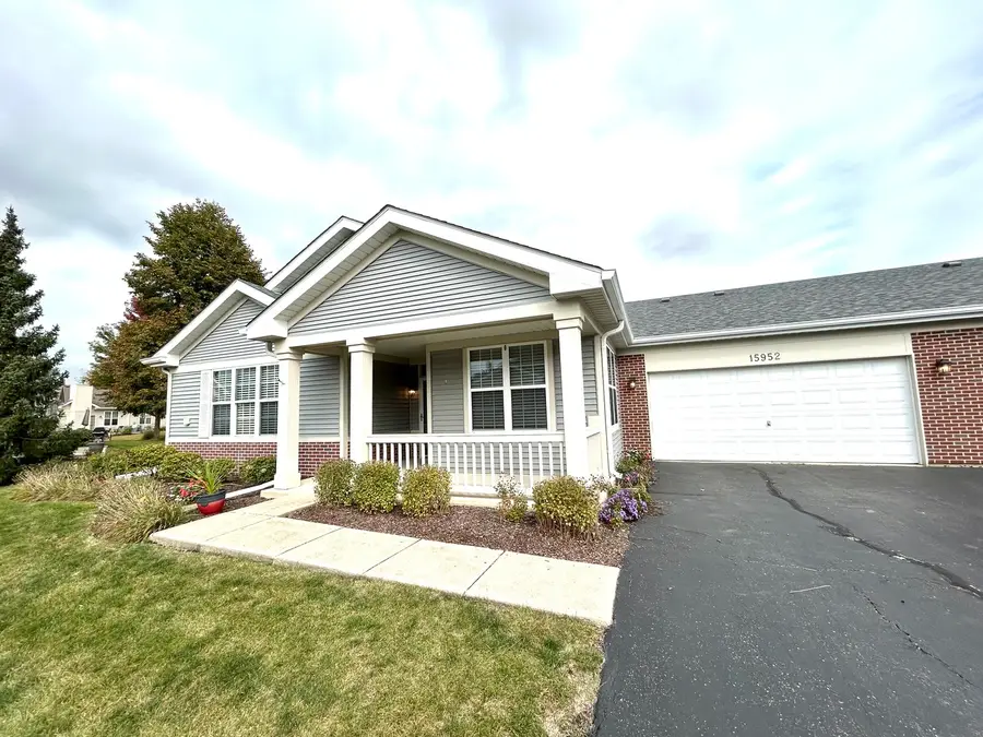 15952 Buckner Pond Way, Crest Hill, IL 60403 - #2