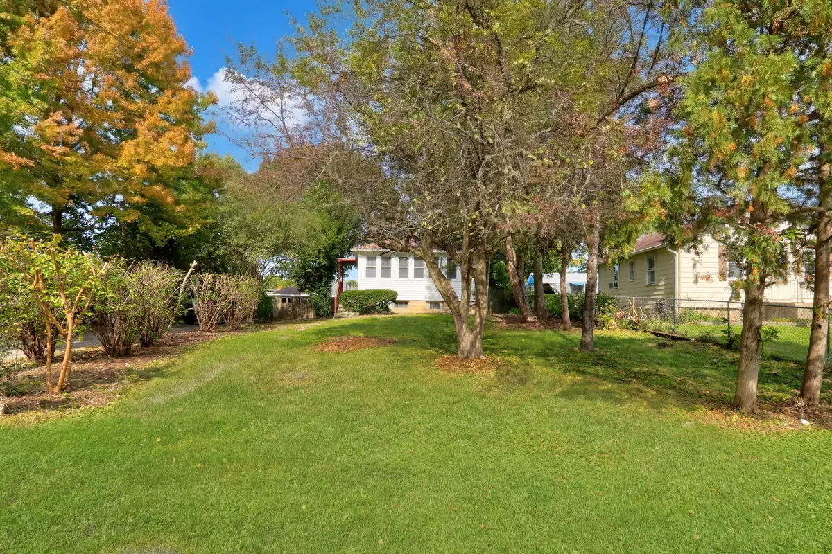 26110 W Lakeview Avenue, Ingleside, IL 60041 - #1