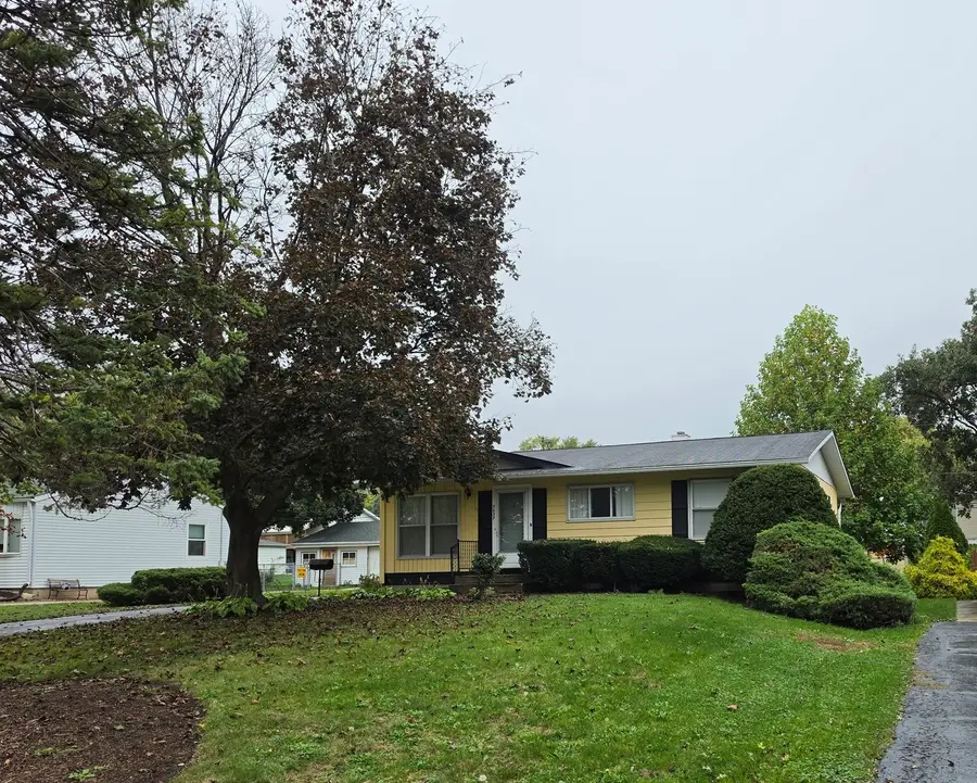 7637 Woodridge Drive, Woodridge, IL 60517 - #2