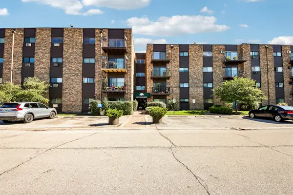 8970 N Parkside Avenue #304, Des Plaines, IL 60016