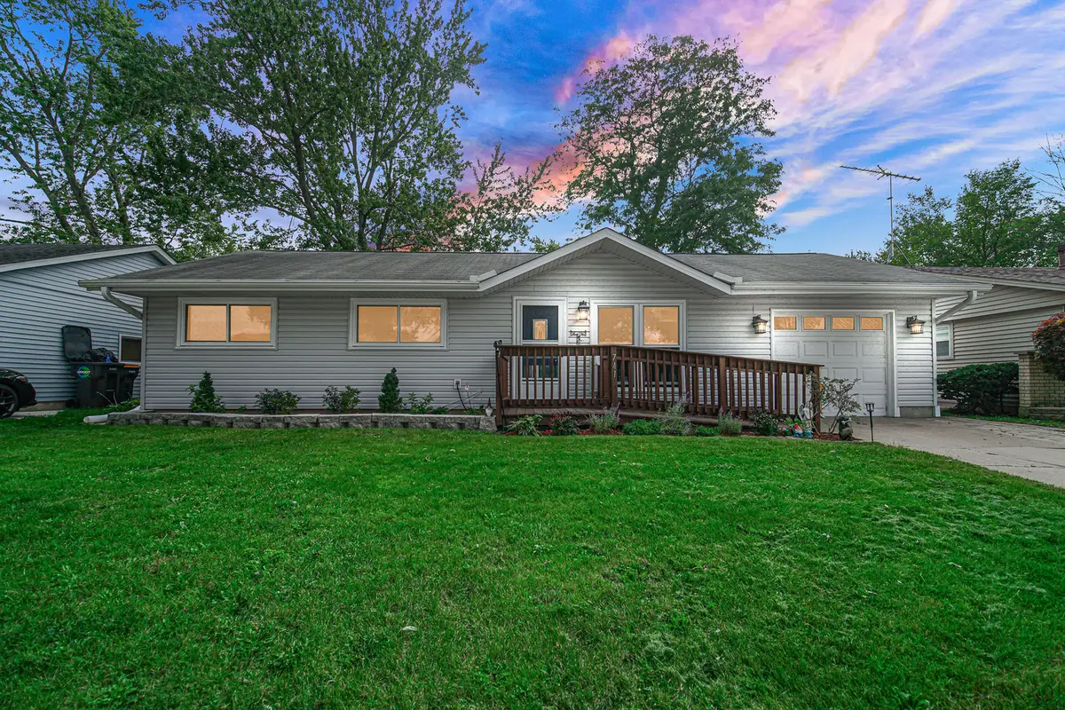 741 Surrey Drive, Streamwood, IL 60107 - #1