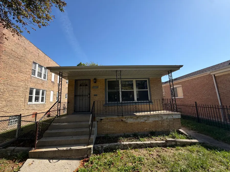 10517 S Cottage Grove Avenue, Chicago, IL 60628 - #2