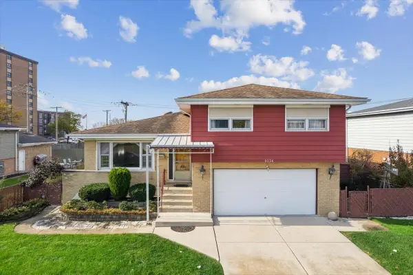 9236 N Callero Drive, Niles, IL 60714
