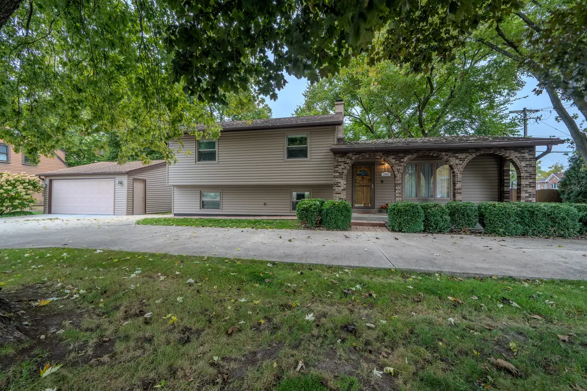 3900 Fairview Avenue, Downers Grove, IL 60515 - #1