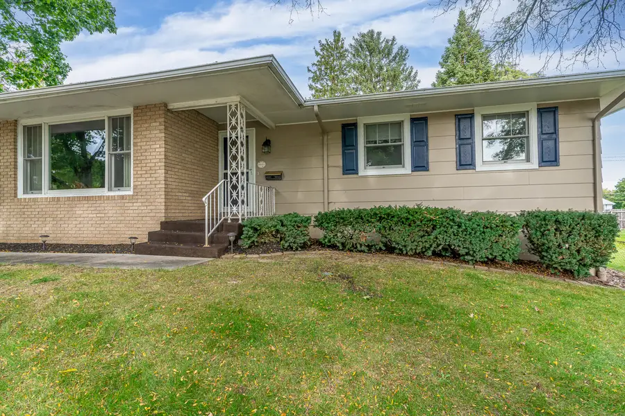 1324 Hayes Court, Davenport, IA 52804 - #3