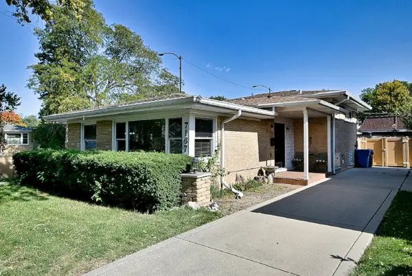 7167 N Ozanam Avenue, Chicago, IL 60631