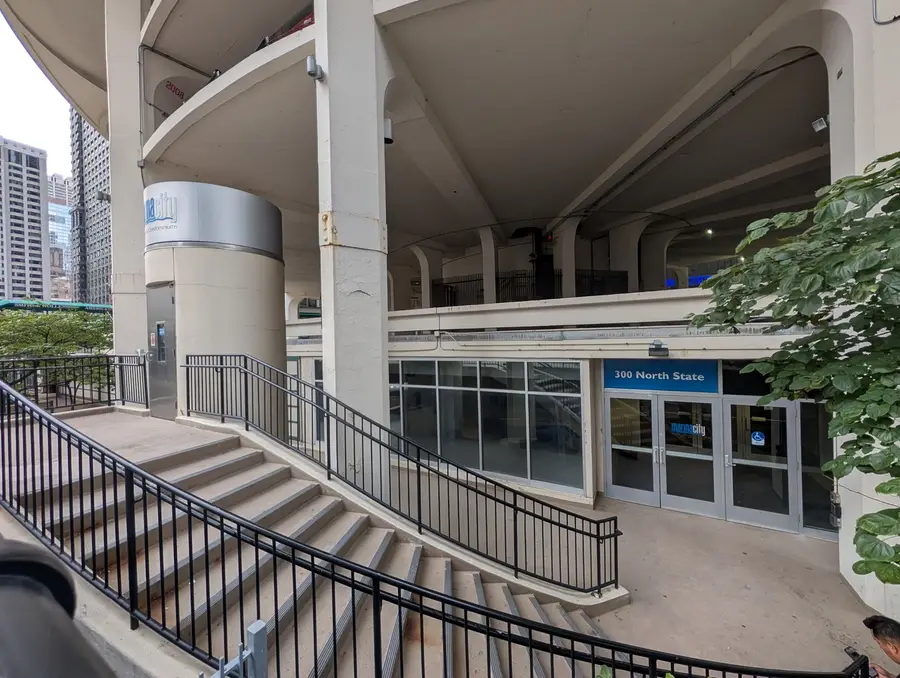 300 N State Street #4905, Chicago, IL 60654 - #3