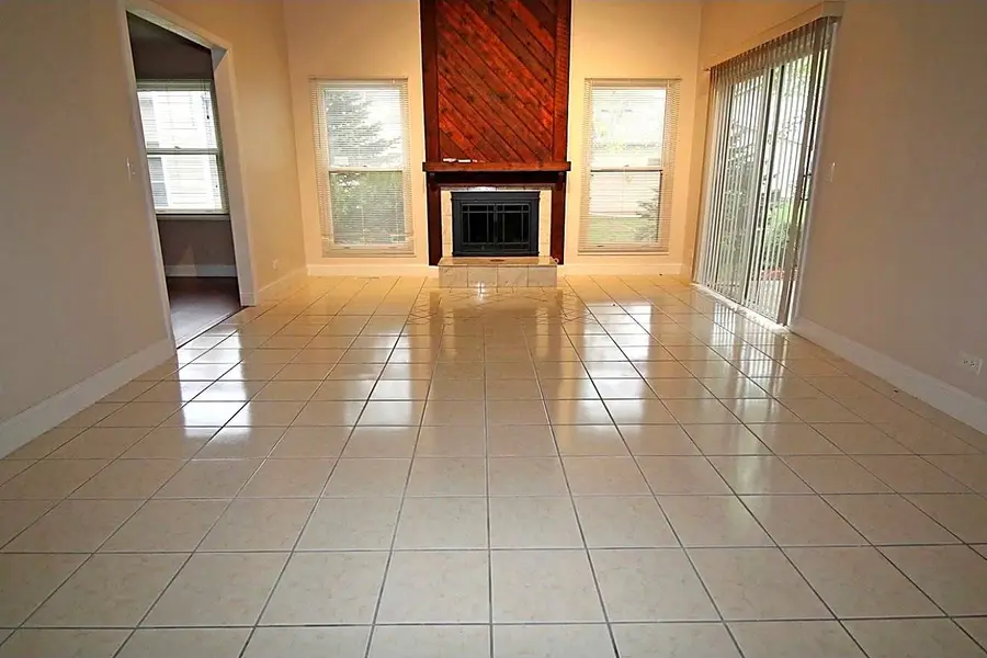 899 Colony Lake Drive, Schaumburg, IL 60194 - #3