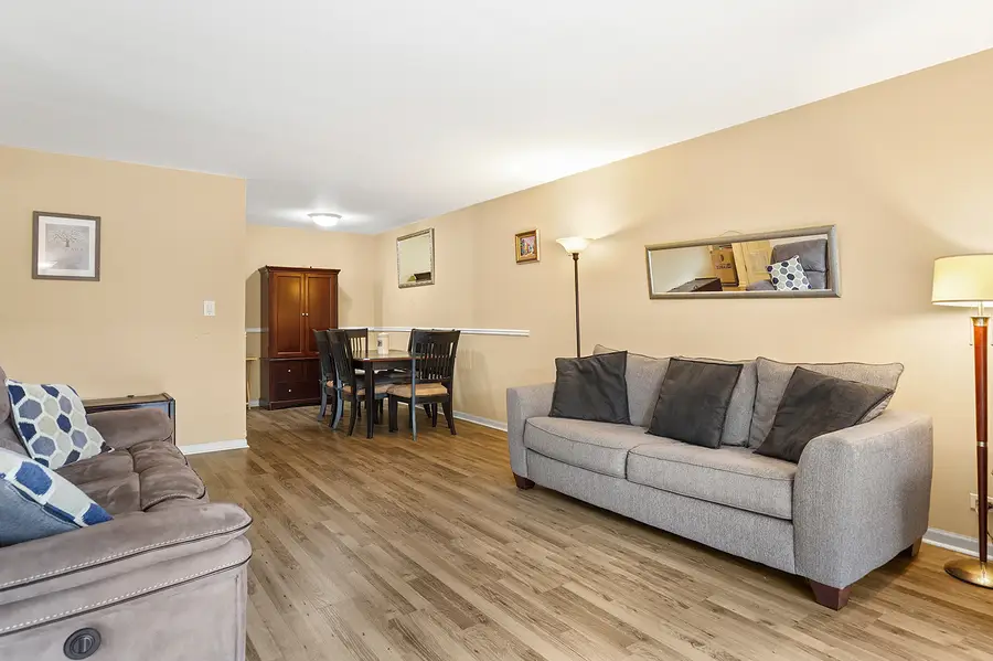 5A Kingery Quarter #5-104, Willowbrook, IL 60527 - #3
