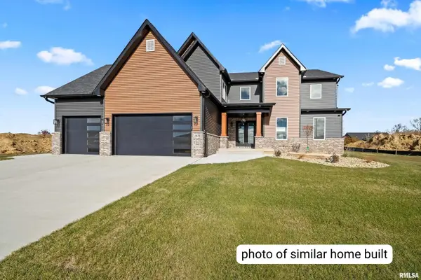 6739 St Marie Court, Bettendorf, IA 52722