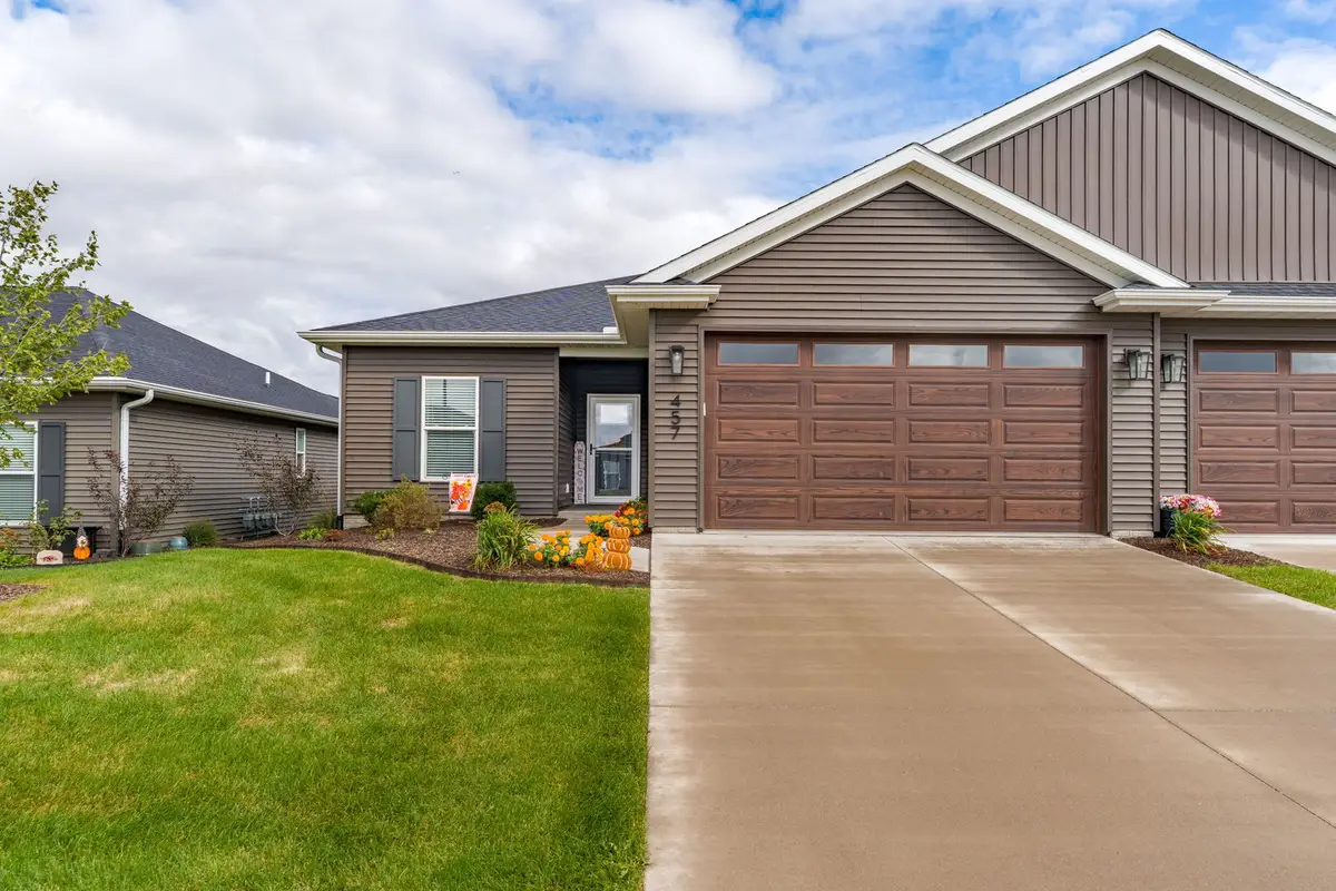 457 N 3rd Avenue, Eldridge, IA 52748 - #1
