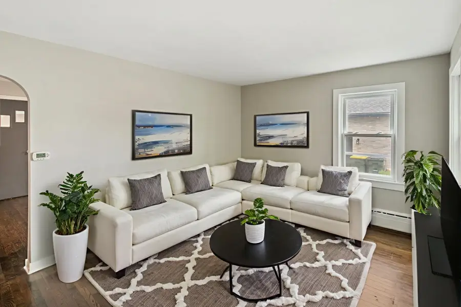 10104 S Kildare Avenue, Oak Lawn, IL 60453 - #3