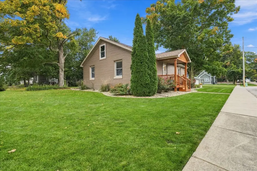 209 N Sherman Street, Danvers, IL 61732 - #3