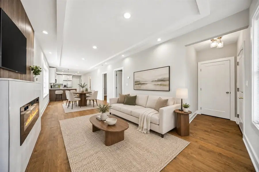 9240 S Greenwood Avenue, Chicago, IL 60619 - #2