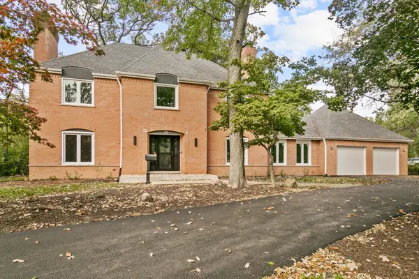 30 Strauss Lane, Olympia Fields, IL 60461