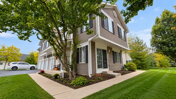 1331 Lowell Drive, South Elgin, IL 60177