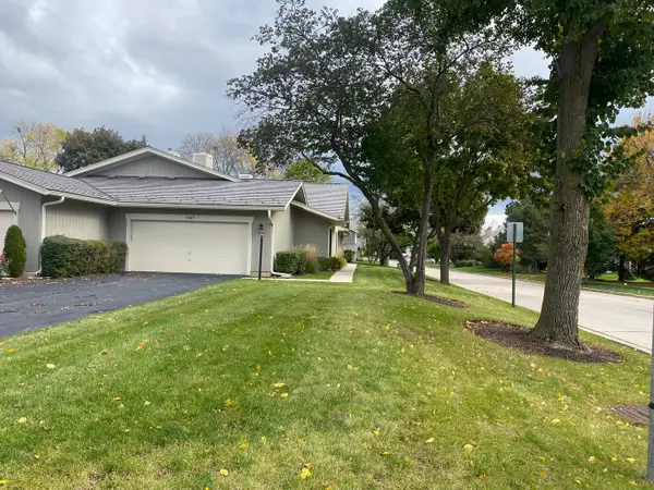 1427 James Court, Libertyville, IL 60048