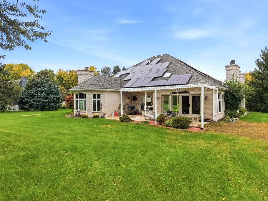 365 E Pine Meadow Court, Morris, IL 60450 - #3