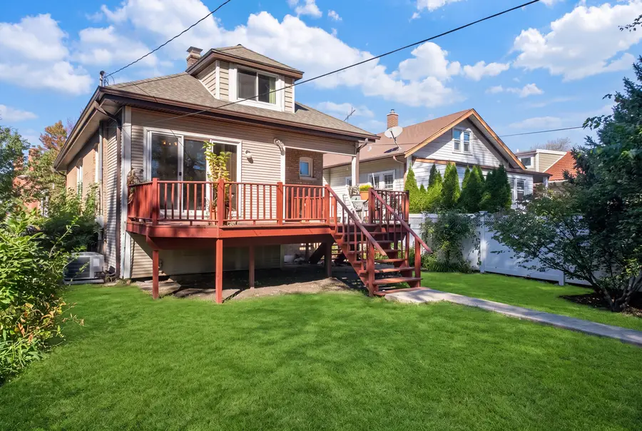 5685 N New Hampshire Avenue, Chicago, IL 60631 - #3