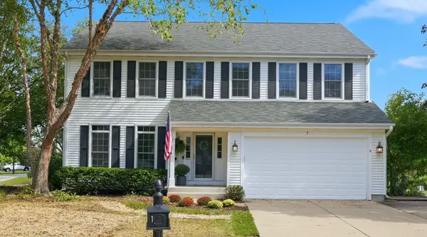 1 Fernwood Court, Algonquin, IL 60102