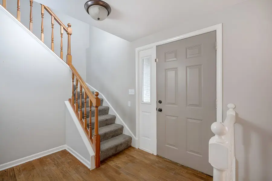 571 Shenandoah Trail, Elgin, IL 60123 - #3