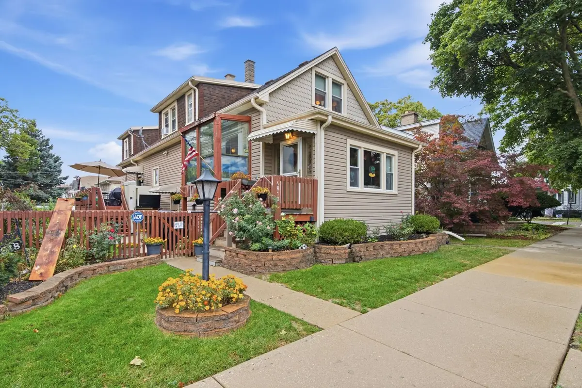 4818 N Menard Avenue, Chicago, IL 60630 - #1