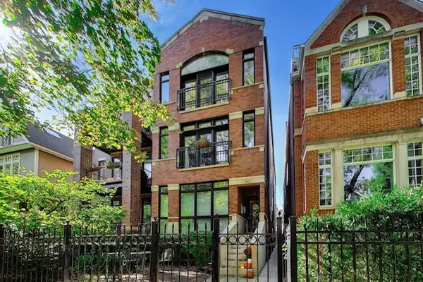 2622 N Mildred Avenue #1, Chicago, IL 60614