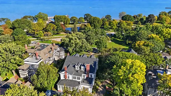 1616 Forest Place, Evanston, IL 60201