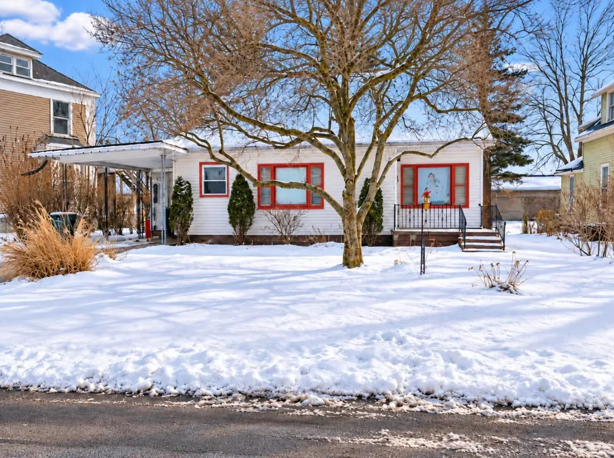 905 W Carroll Street, Macomb, IL 61455 - #1