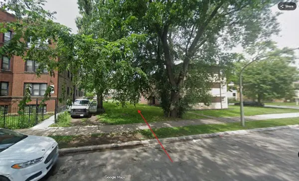 8736 S Dauphin Avenue, Chicago, IL 60619