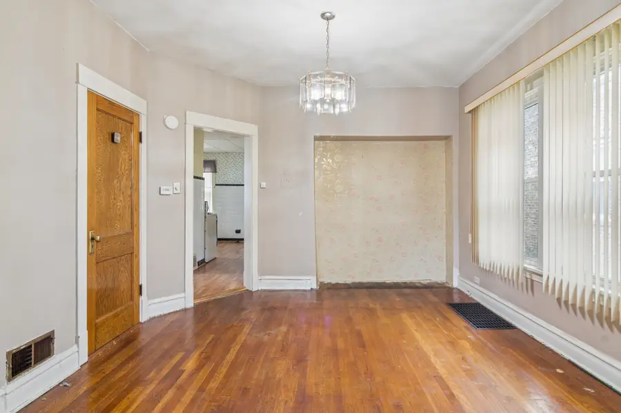 4541 N Harding Avenue, Chicago, IL 60625 - #3